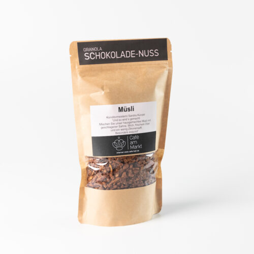 Zu sehen ist unser Müsli Granola Schokoladen Nuss in der Tüte.